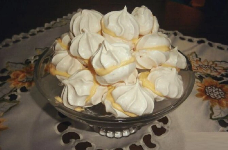 Безе с кремом