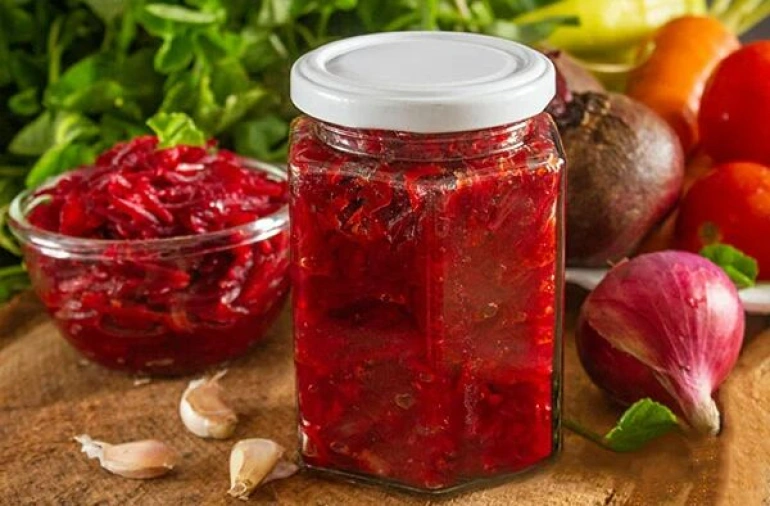 Свекольный салат на зиму – простой, полезный и вкусный