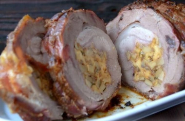 Мясной рулет с грибами