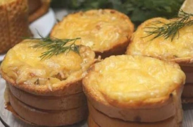 Горячая закуска пирожки из багета "Ленивая жена"